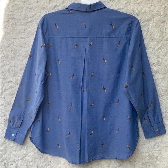 EUC Old Navy Parrot Print Chambray ButtonDown XL - Picture 6 of 11